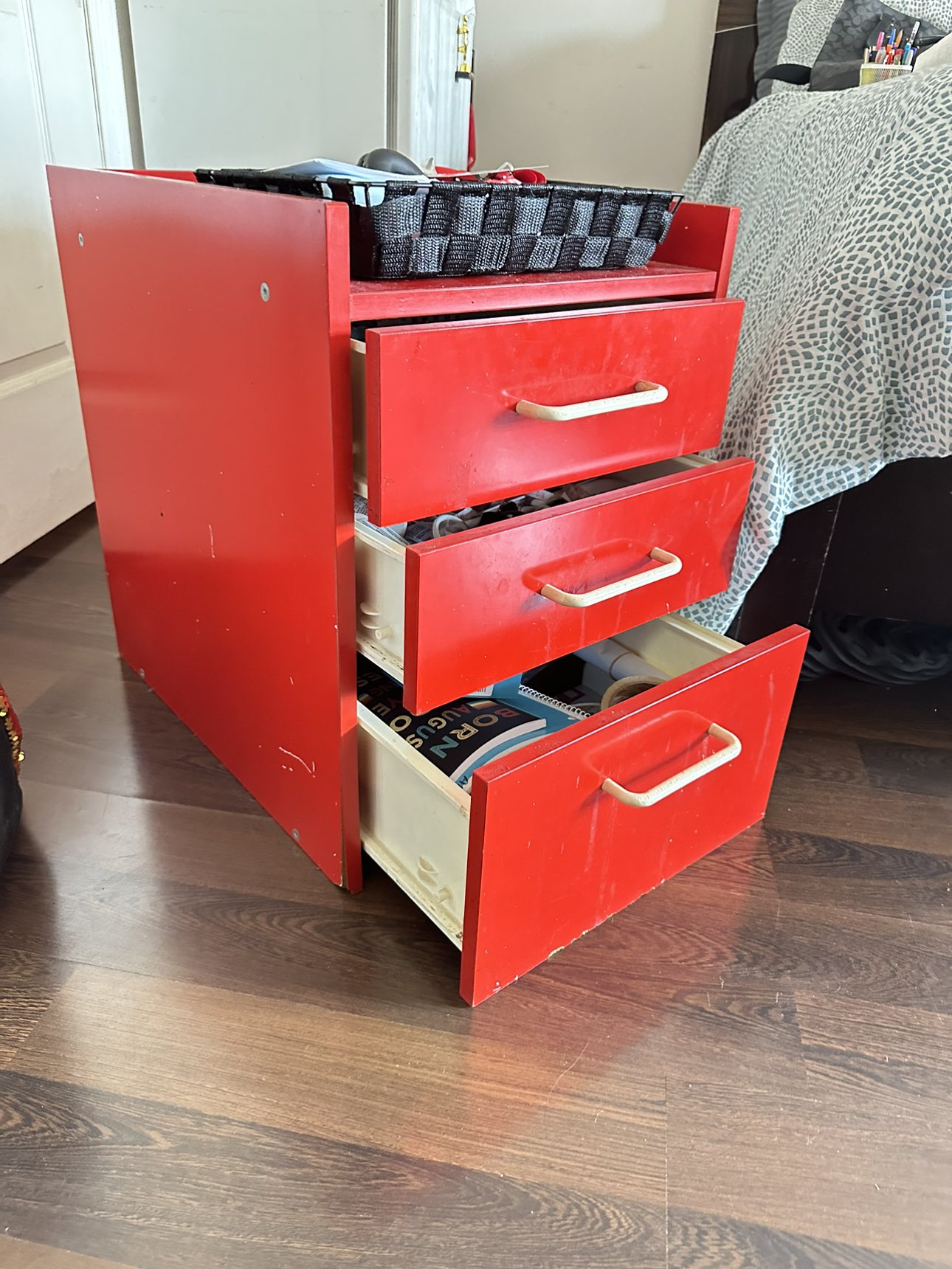 Bedside table for sale - photo 3