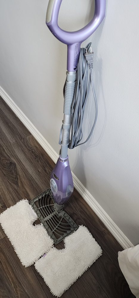 Shark Steam Mop with 2 New Mop Pads. Excellent Condition. - photo 3