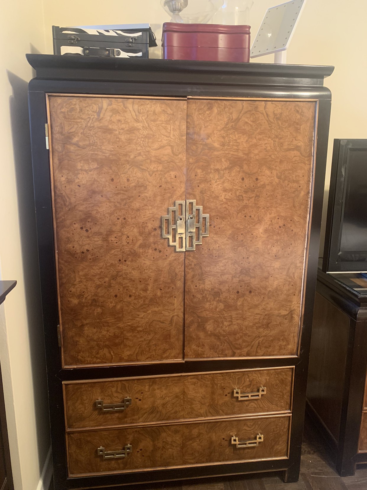 Armoire
