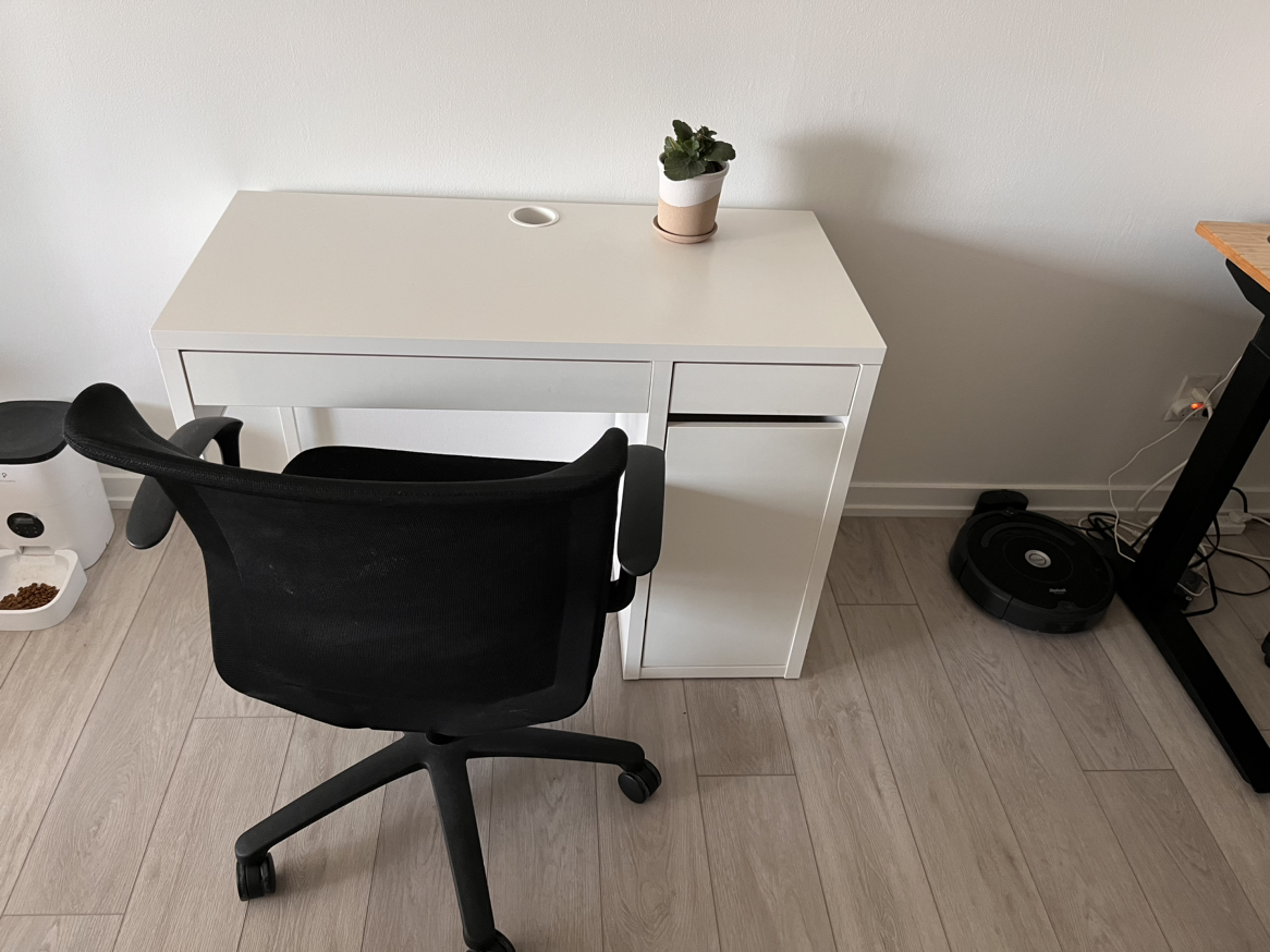 Office chair + desk - photo 4