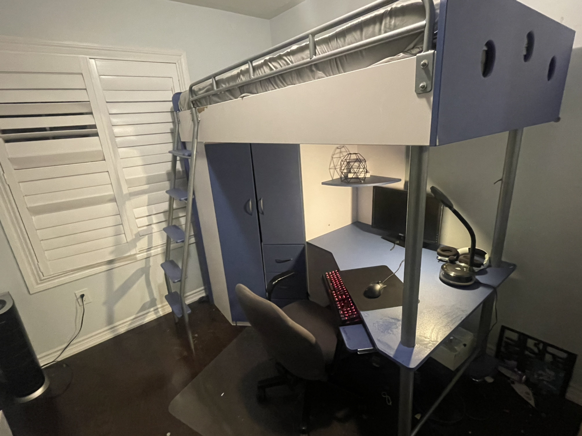 Single/twin loft bed with desk