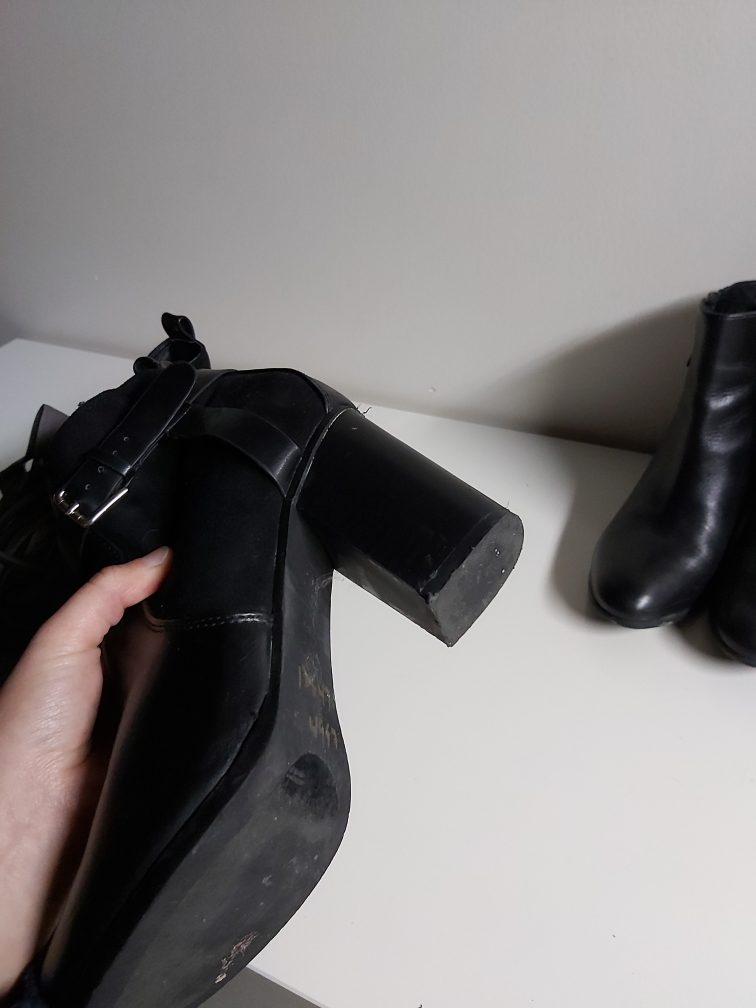 JOYCE black heeled boots, size 8.5 image indicator(3)