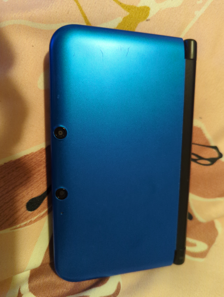 nintend 3ds xl (blue) plus one free game - photo 2