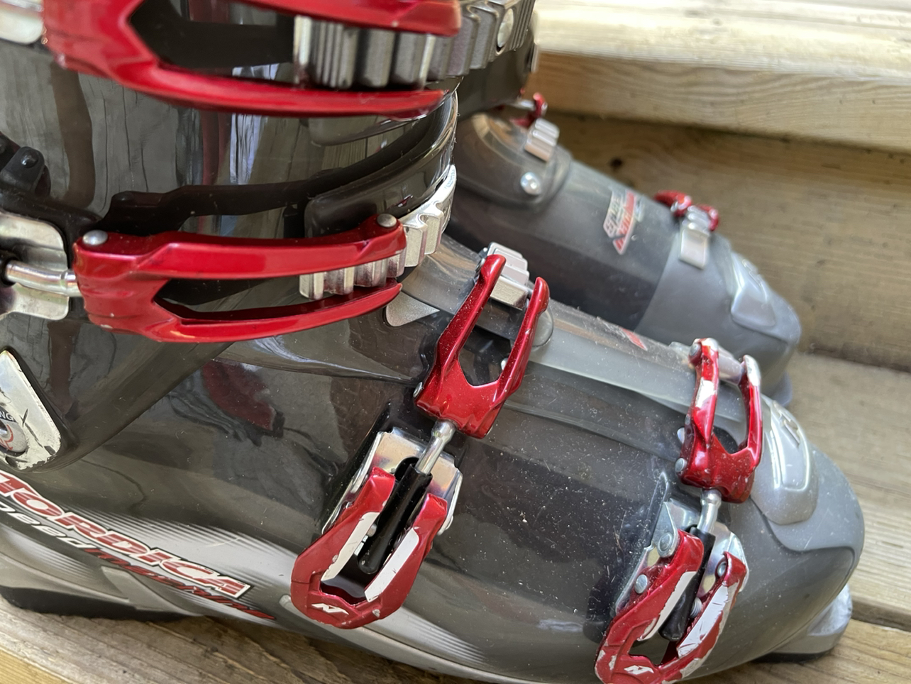 Men’s Nordica 30.5cm downhill ski boots - photo 2