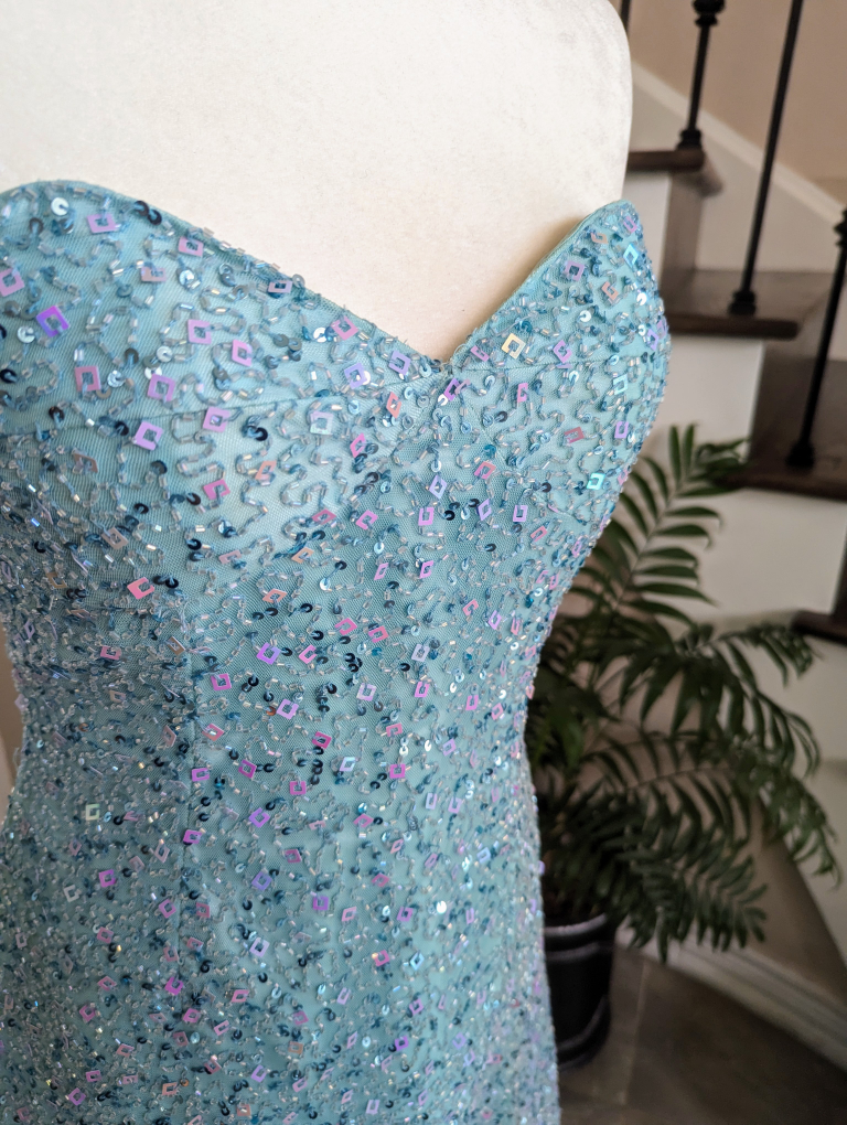 Turquoise Shimmering Beaded Evening Gown / Dress Size 4-6 - photo 2