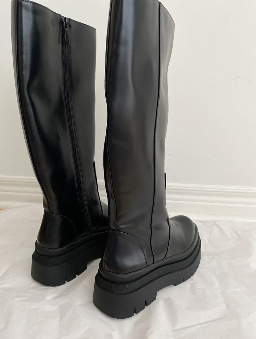 ZARA Knee High Boots (W7)