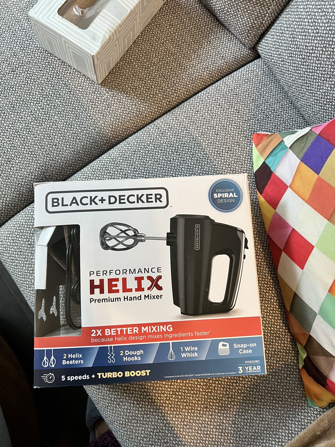 Black and  decker hand mixer