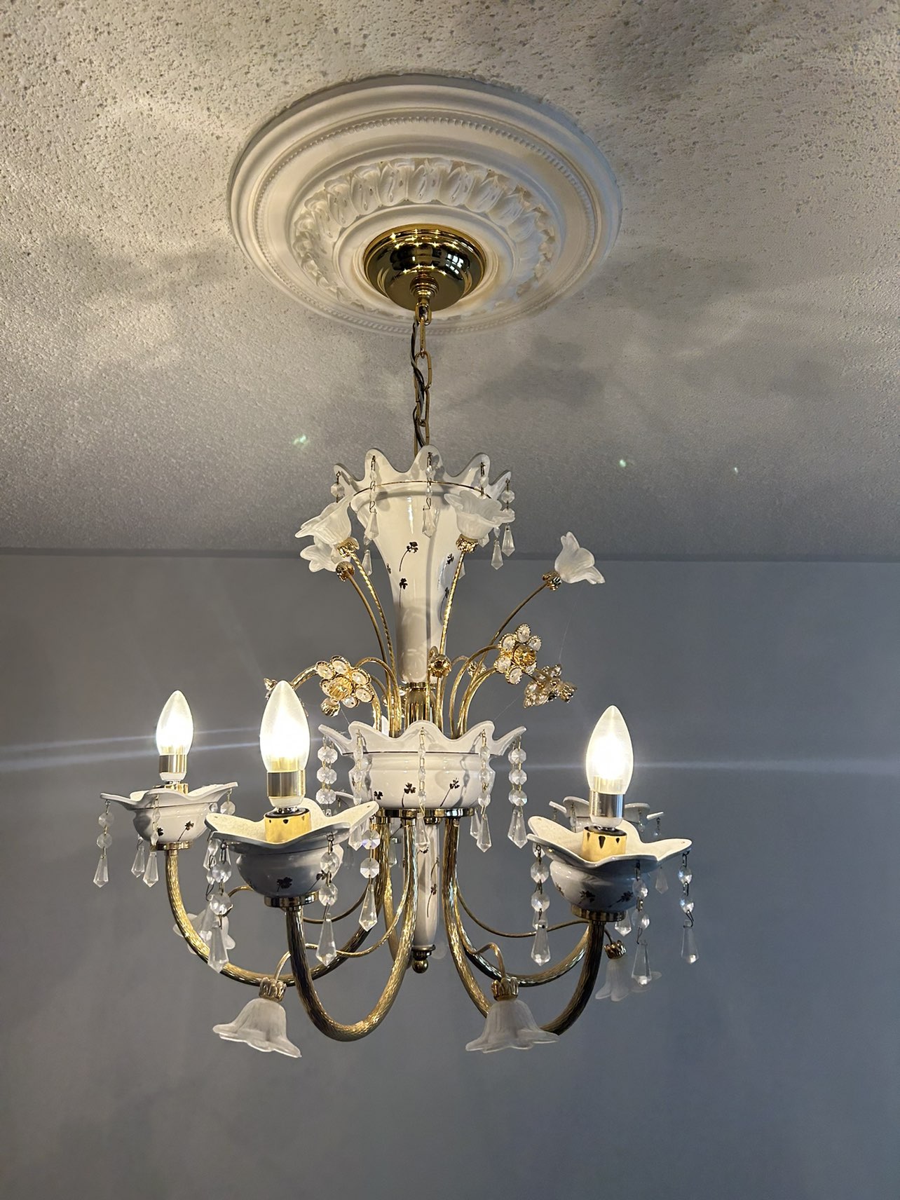 gorgeous, must sell now-white and gold chandelier-Ruduced! thumbnail