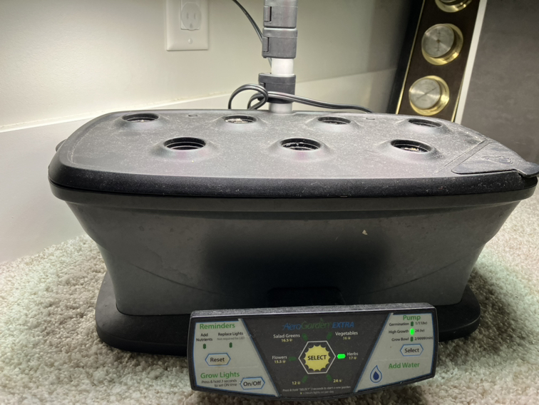 Aerogarden indoor herb garden - photo 2