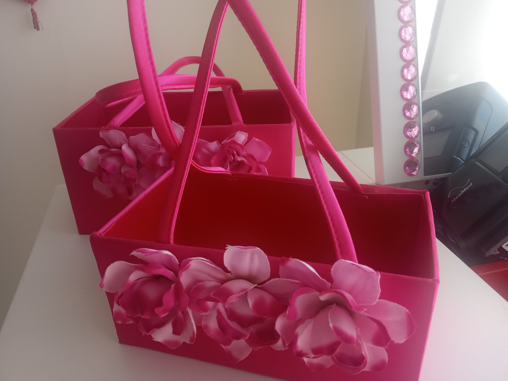 2 Stackable Baskets