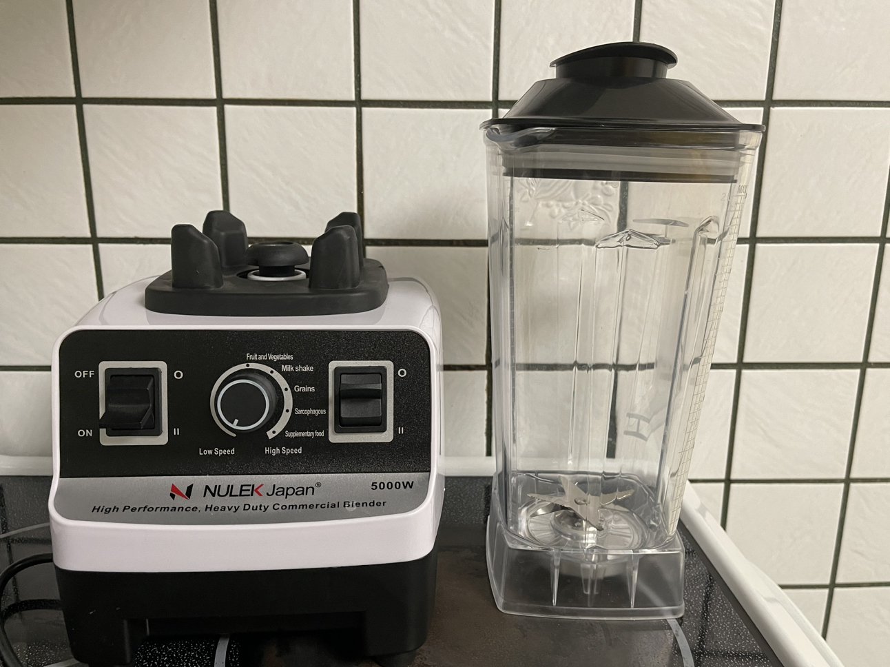 Blender / Grinder for Juice, Veggies etc. 95% New Moving sale