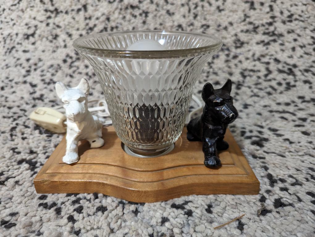 kitschy dog lamp