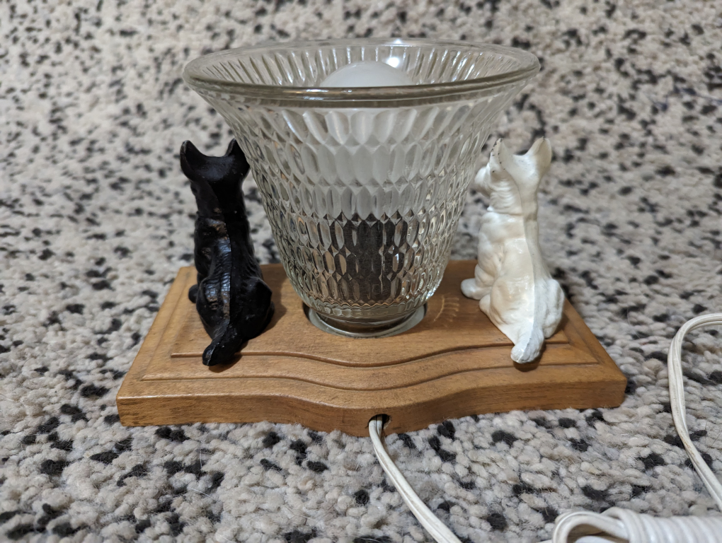 kitschy dog lamp - photo 4