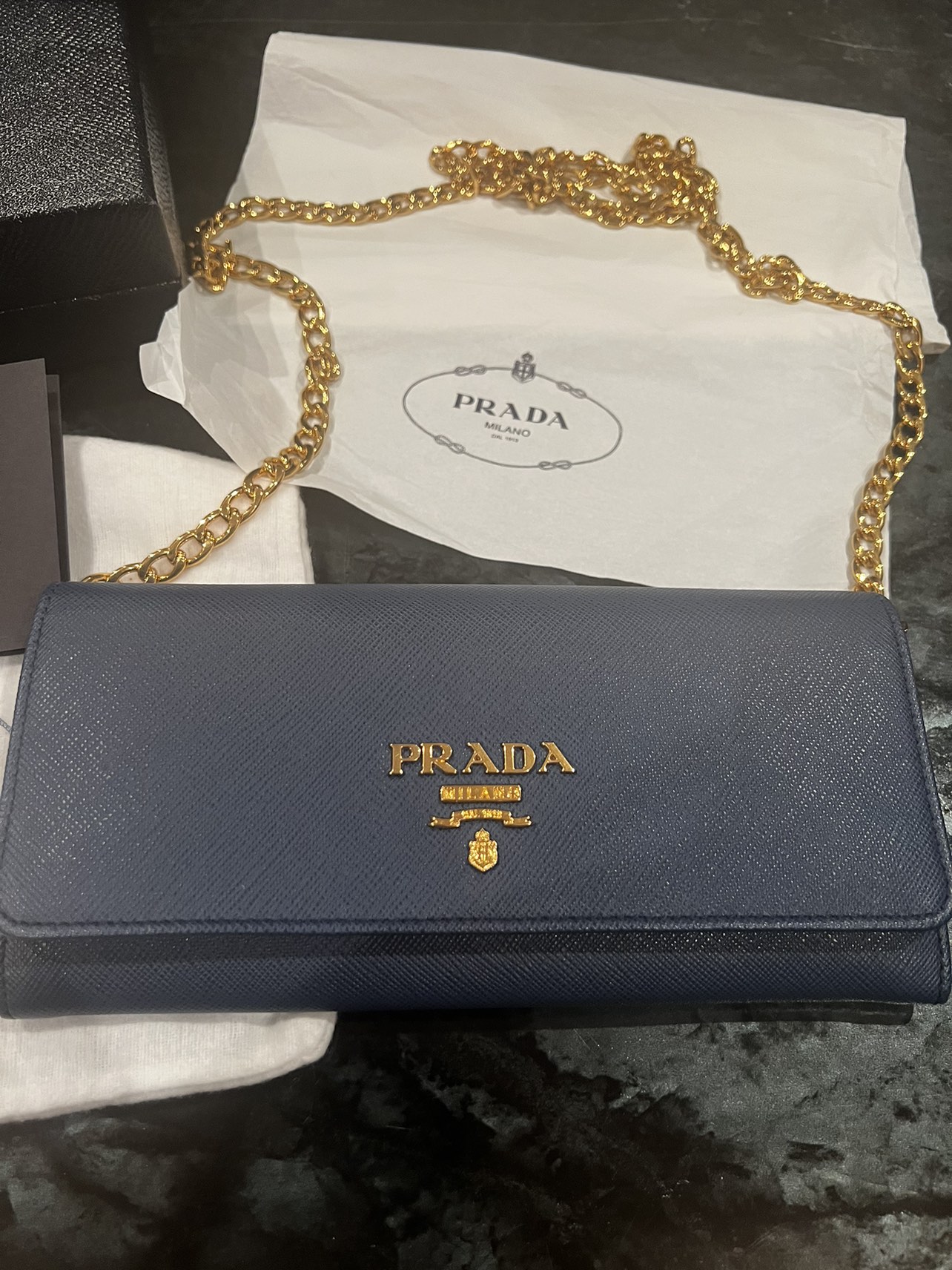 Prada wallet on chain