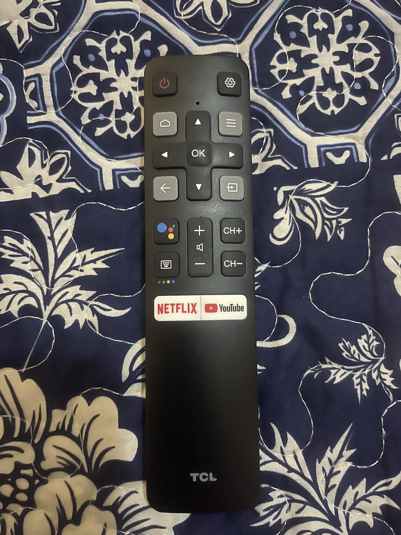 32 Inch Smart TV with Remote; Moving sale - photo 5