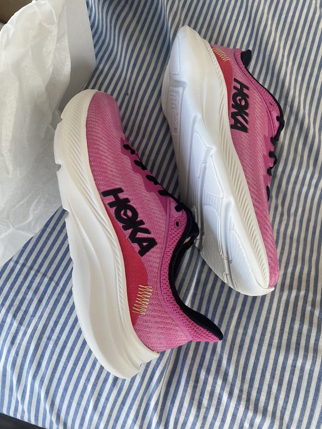 NEW Hoka one one pink shoes with box size 8.5 - photo 4