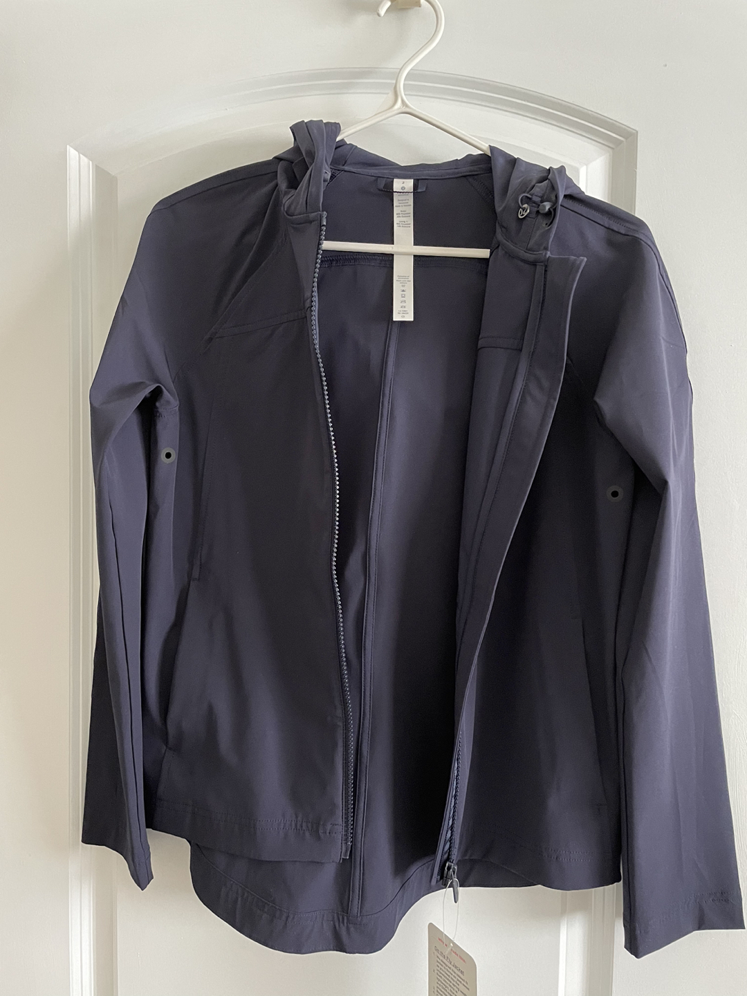 Lululemon navy blue women’s jacket size 2 brand new