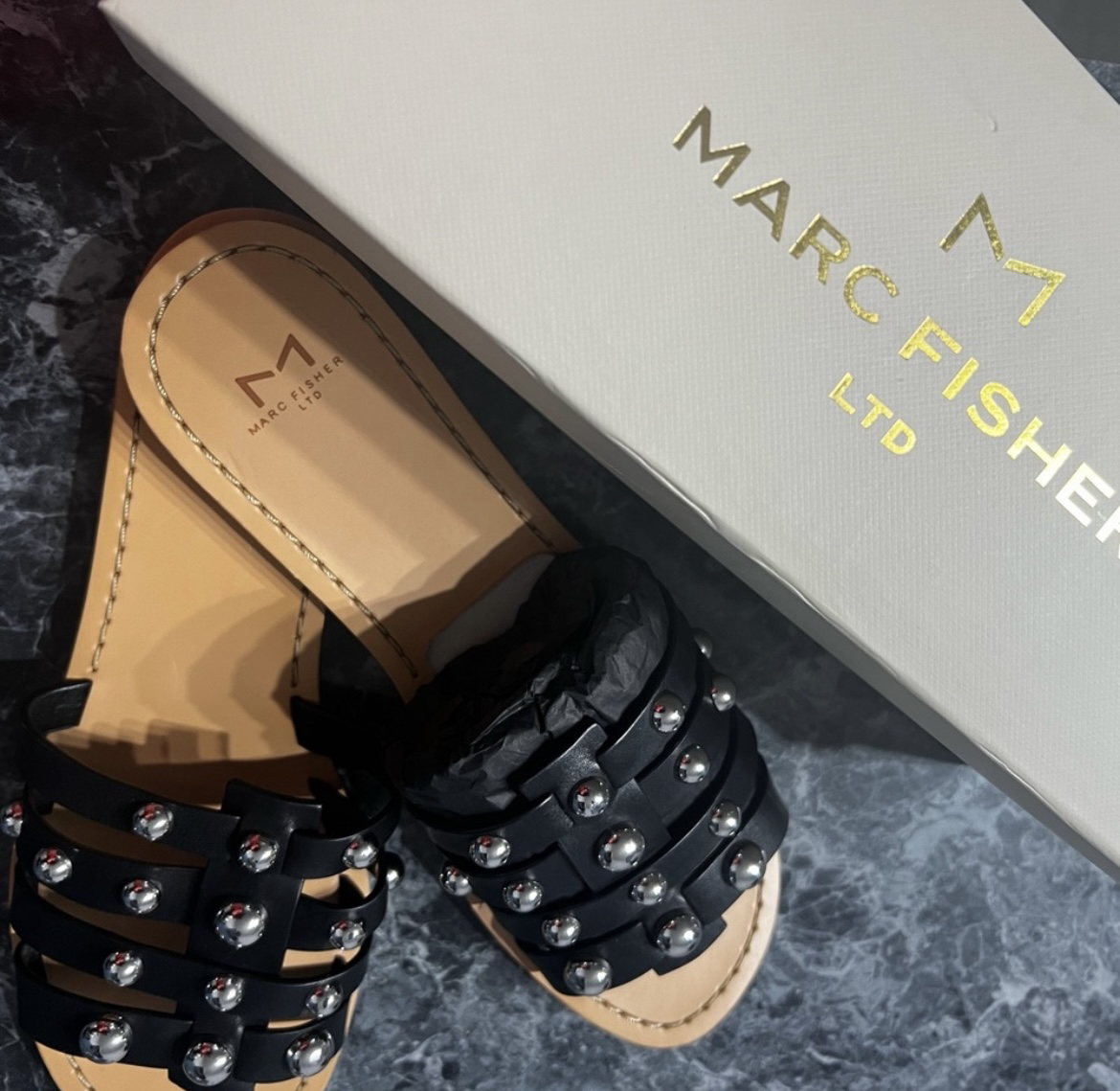 Marc Fisher Flats image indicator(4)