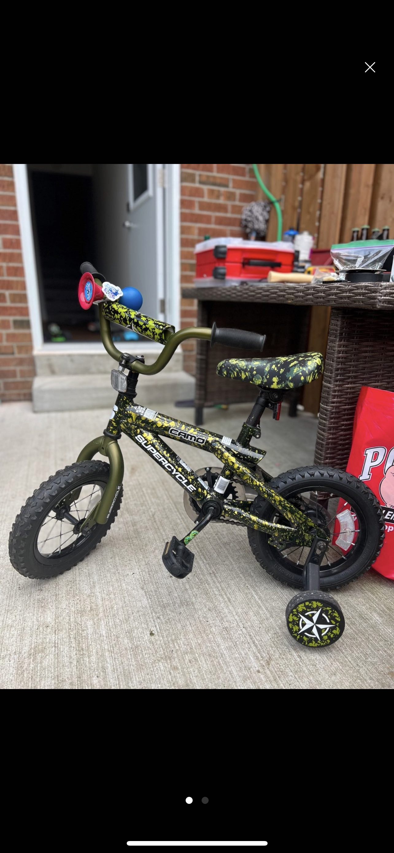 Bike with training wheels, 16-in