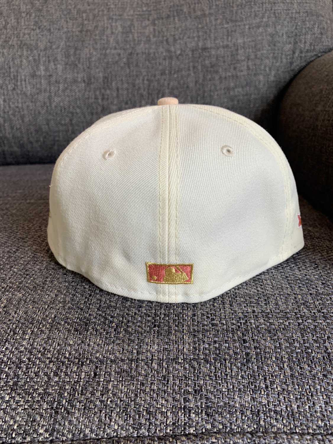 Jays hat image indicator(4)