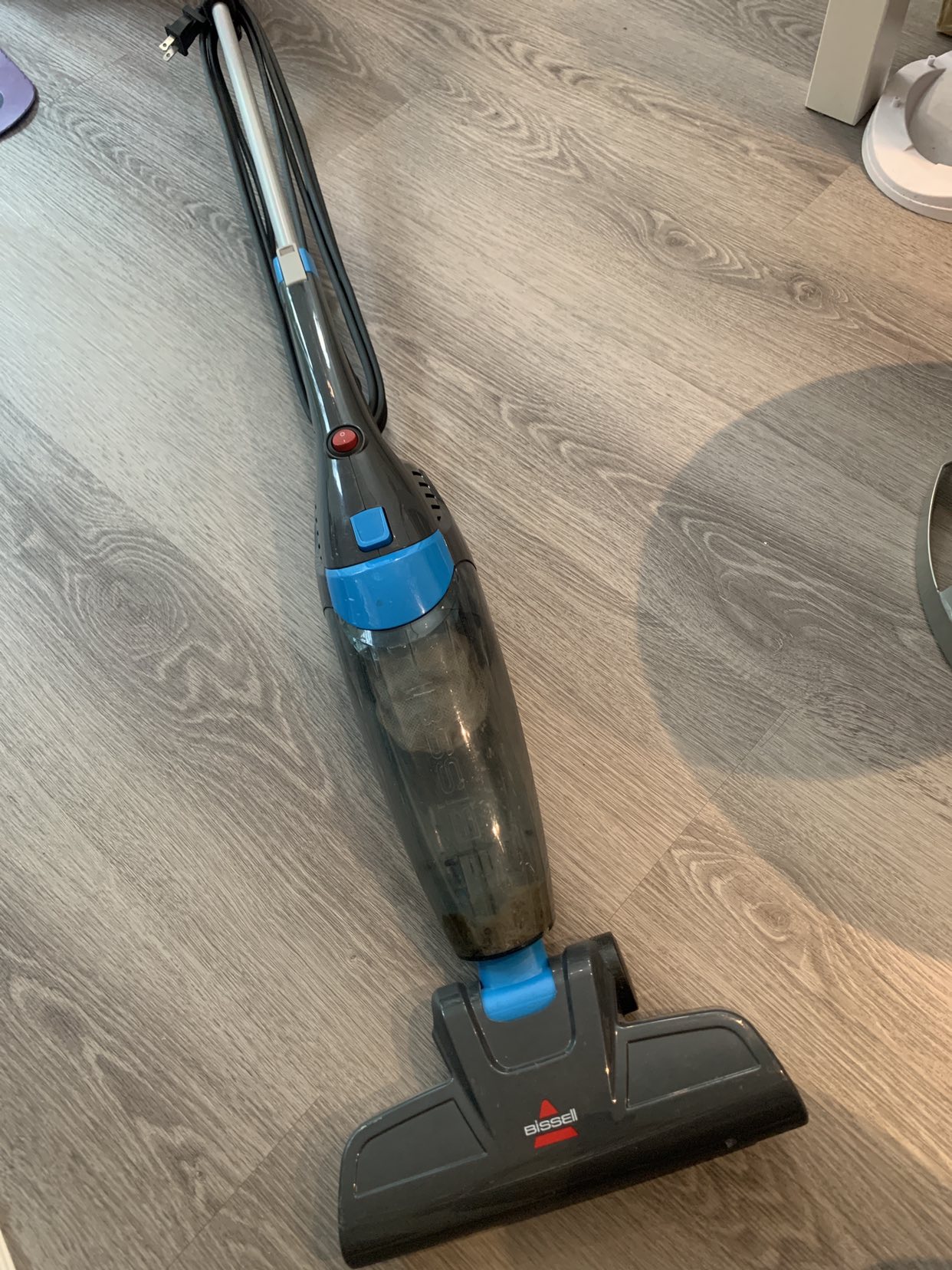 Bissell vacuum Stick Vacuum Ultra-lightweight and compact