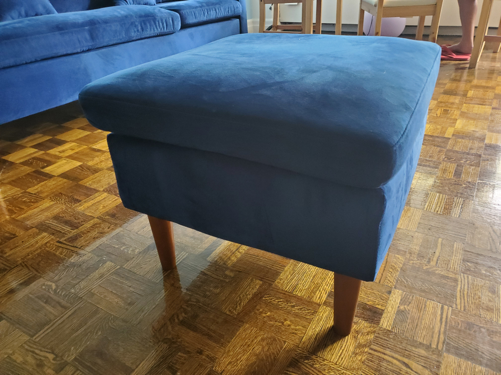 sofa with movable pouffe - photo 4