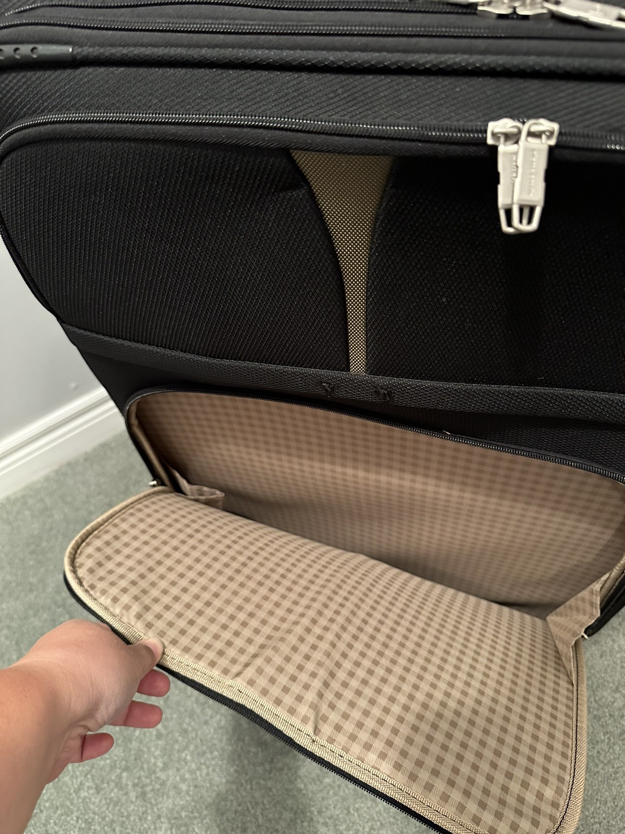 Large Luggage in Black - photo 4