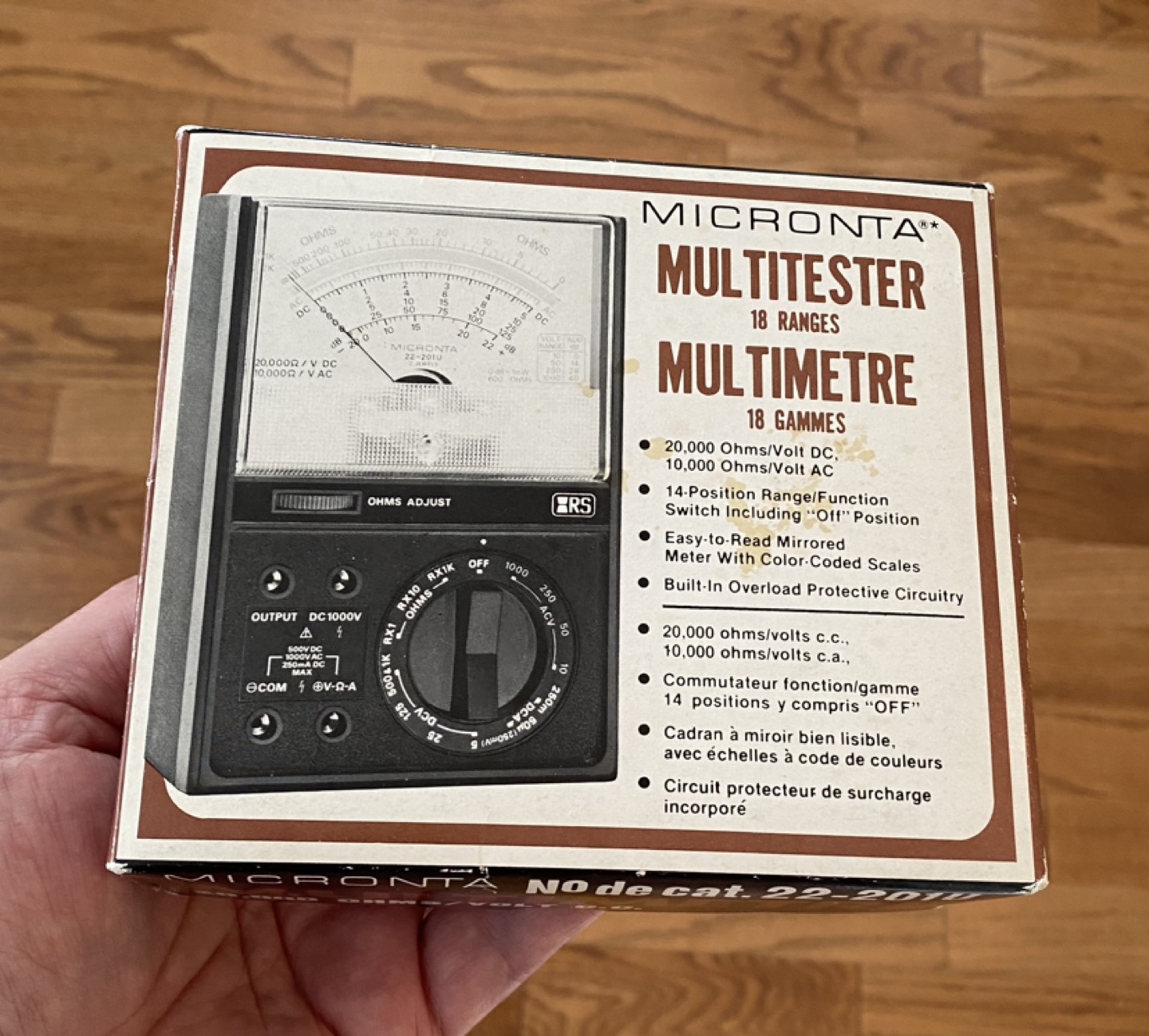 Multimeter, older analog model with original box and manual image indicator(2)