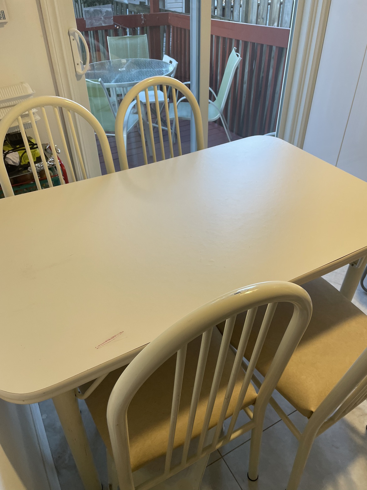 Kitchen table with 4 Chairs - photo 2
