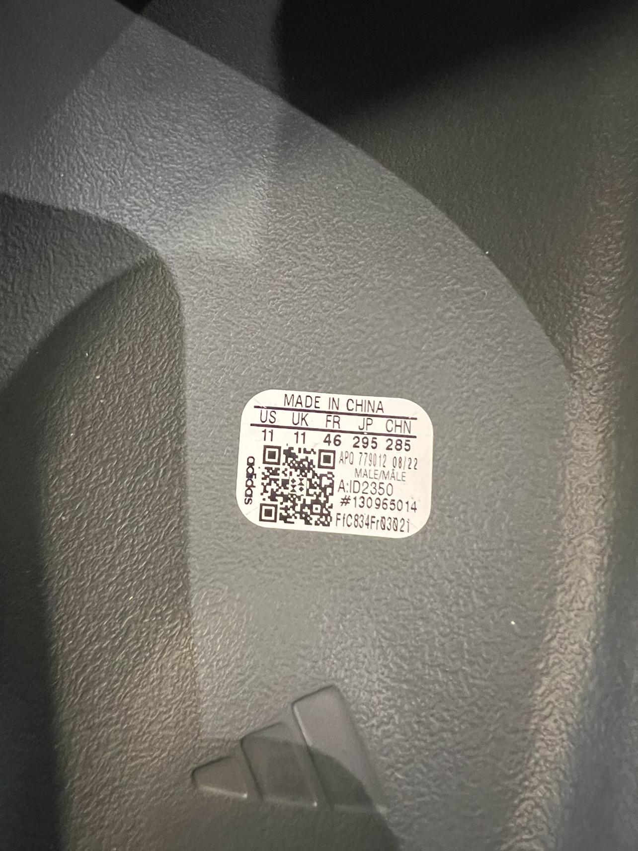 Yeezy slides - photo 3