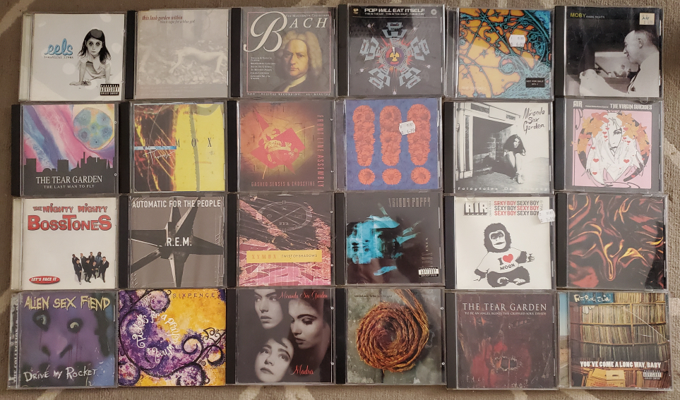 Ton of free used CDs! (approx. 200) image indicator(2)