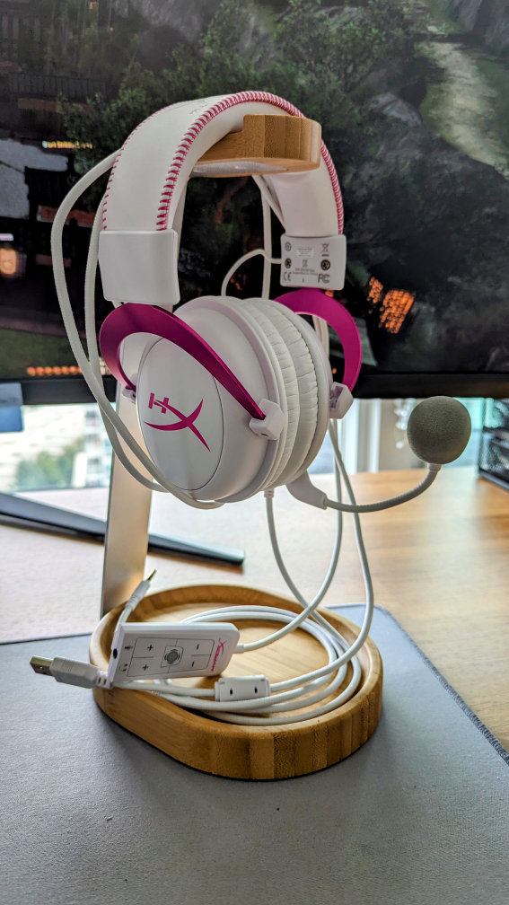 HyperX Cloud II Gaming Headset - White image indicator(2)