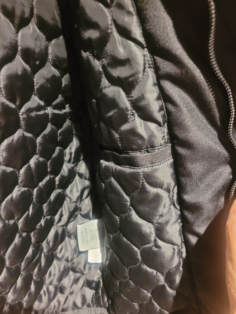 Levi's Mens small winter jacket fits like a Medium - photo 4