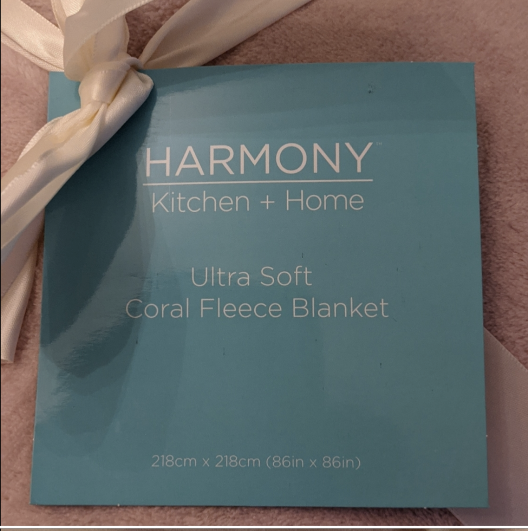 Ultra Soft Coral Pink Fleece Blanket image indicator(2)