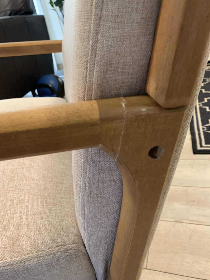 Living room accent chair
