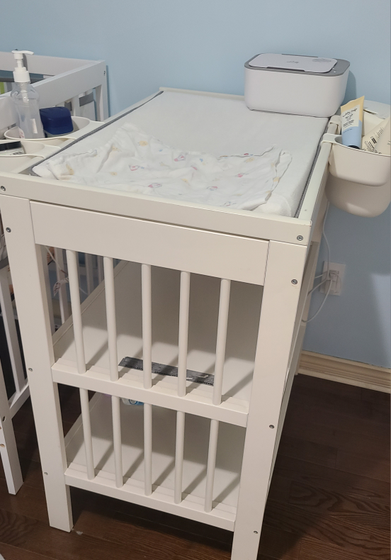 diaper changing table+racks