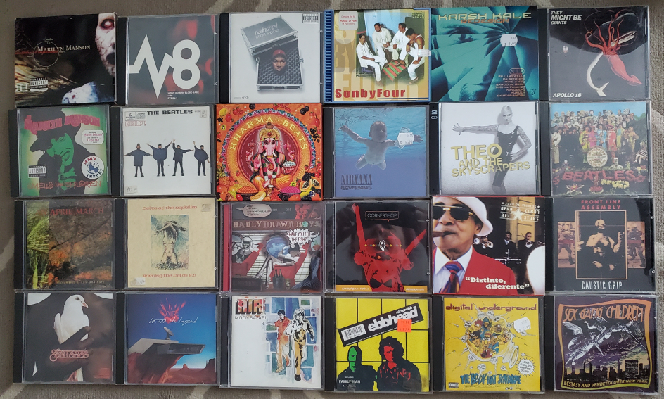 Ton of free used CDs! (approx. 200) image indicator(3)