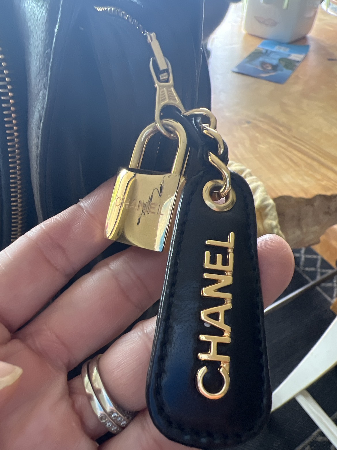 Authentic CHANEL Smooth Leather Bag Rare image indicator(8)