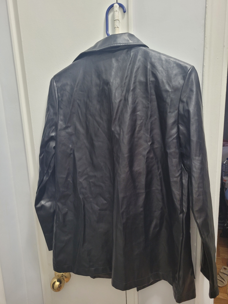 women's leather jacket - photo 3