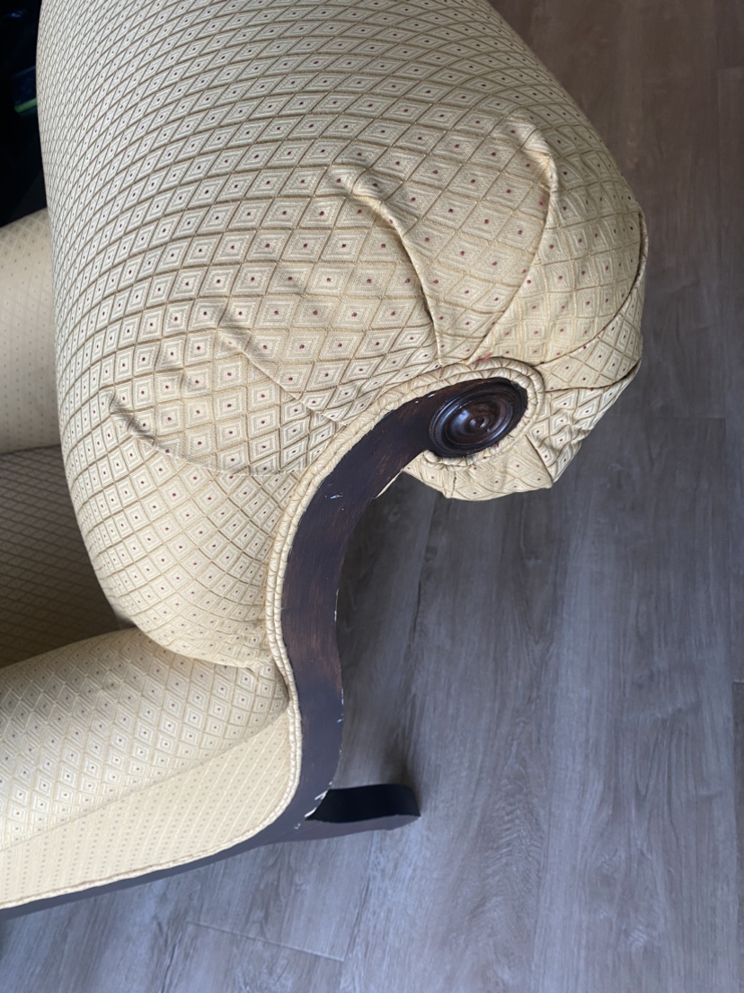 Big armchair 🪑 image indicator(4)