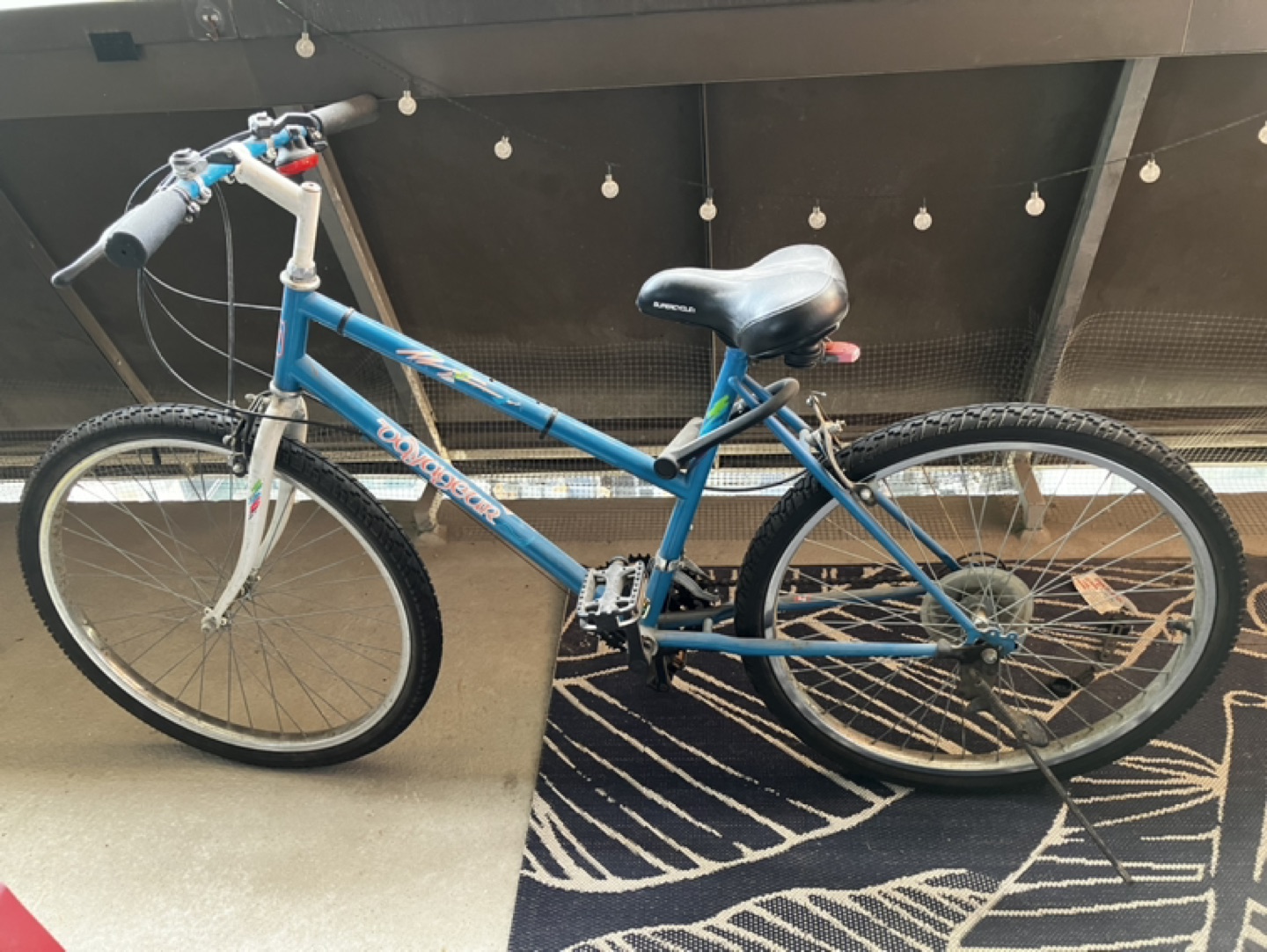 Blue Women’s Voyageur Bicycle thumbnail