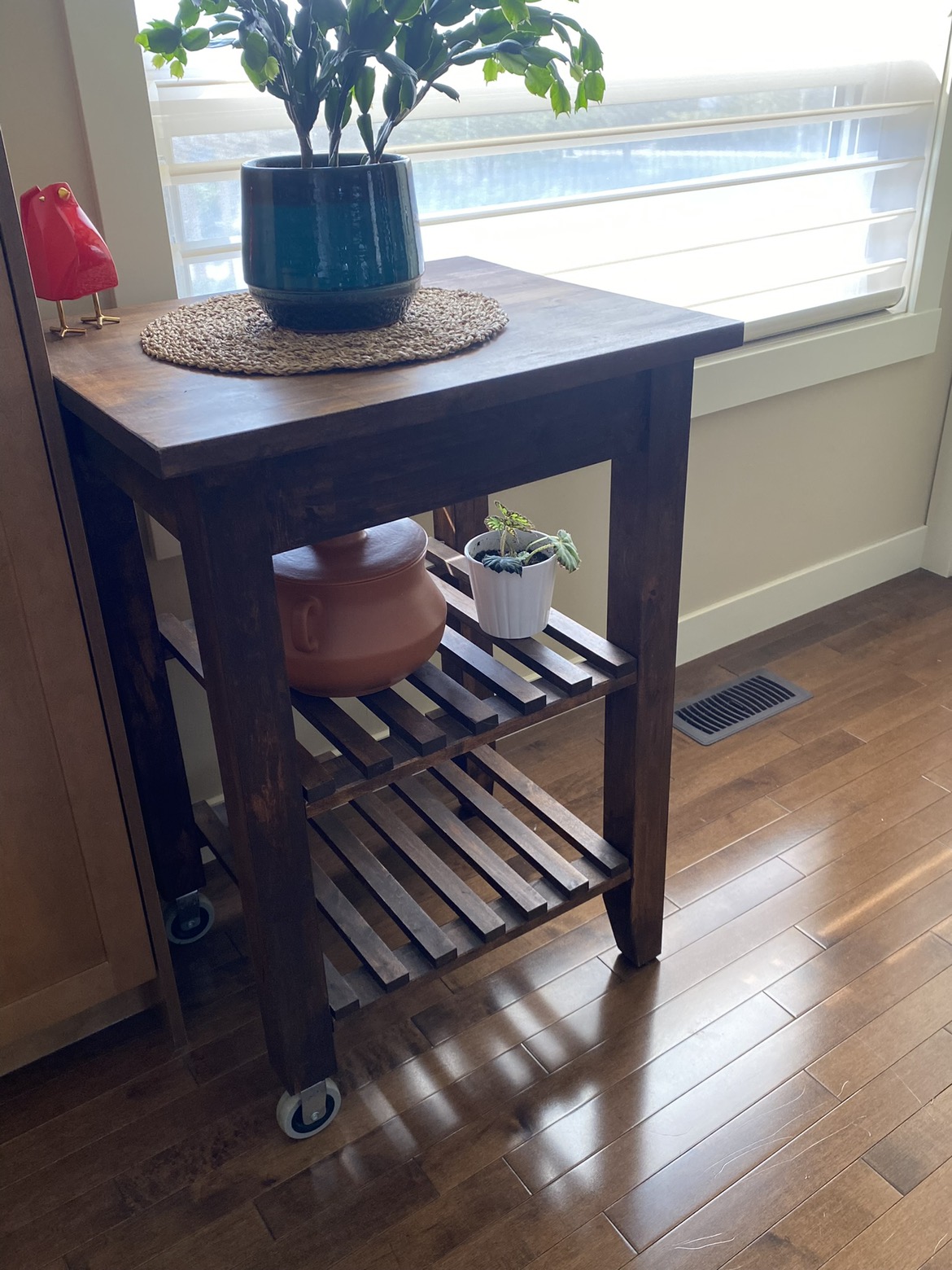Wood kitchen cart/plant stand - photo 3