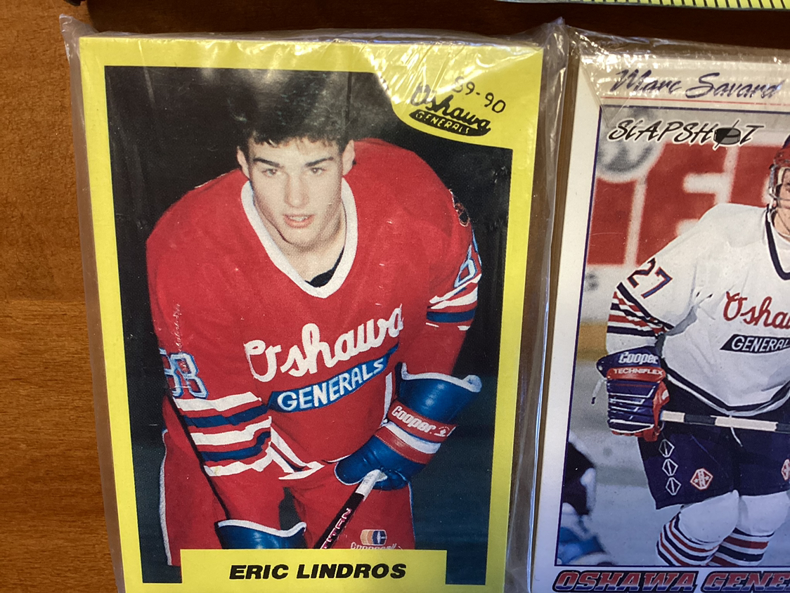 4 Unopened OSHAWA GENERALS HOCKEY TEAM SETS image indicator(2)