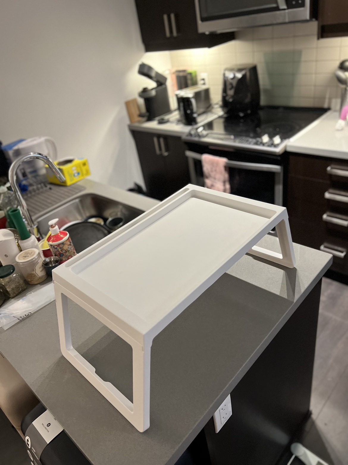 Breakfast in bed table image indicator(4)