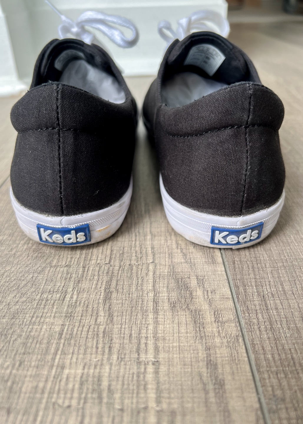 Black Canvas Keds - Excellent Condition image indicator(3)