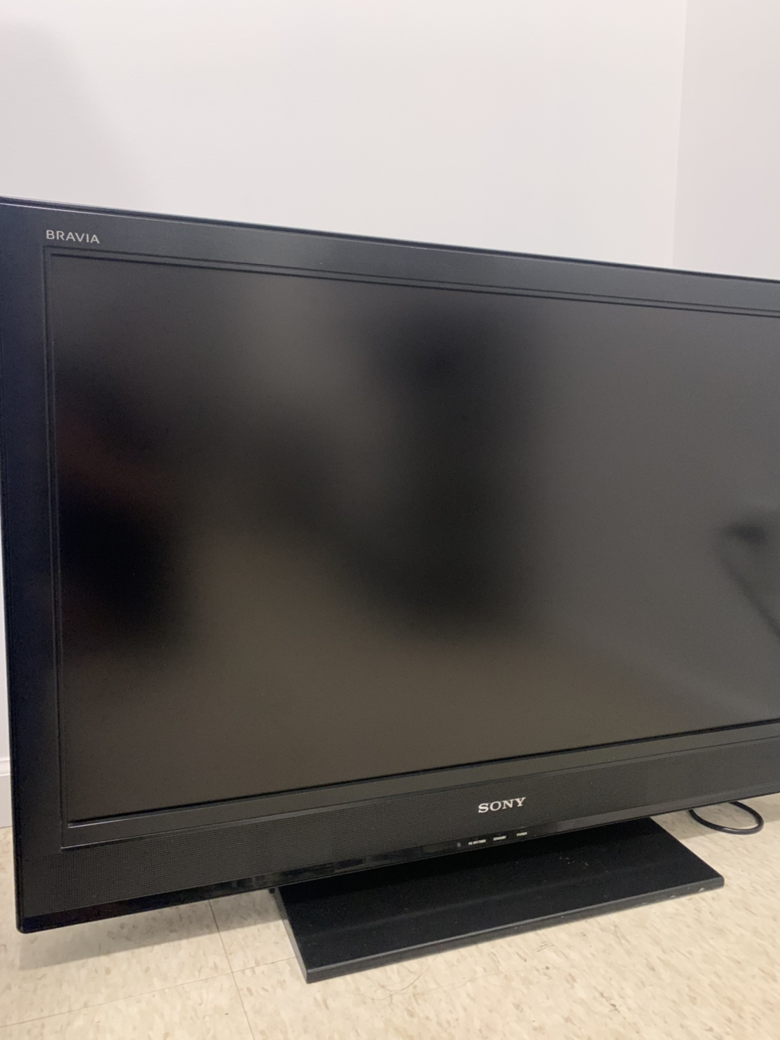 Sony Bravia 40in TV - photo 2