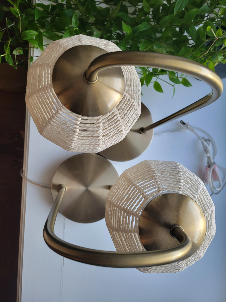 MOVING SALE - Set of 2 Table Lamps with USB Port - photo 3