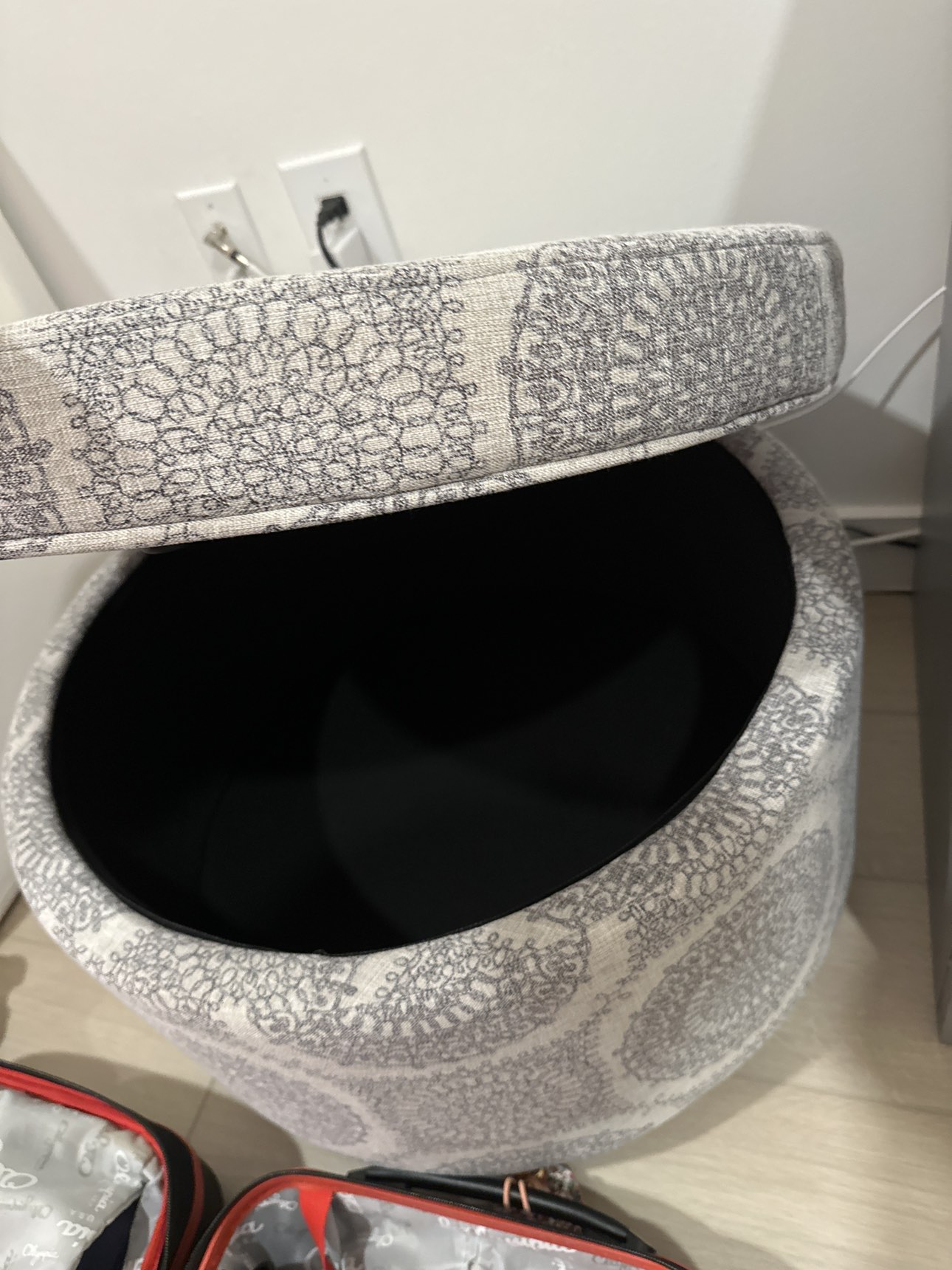 Ottoman with storage - photo 2