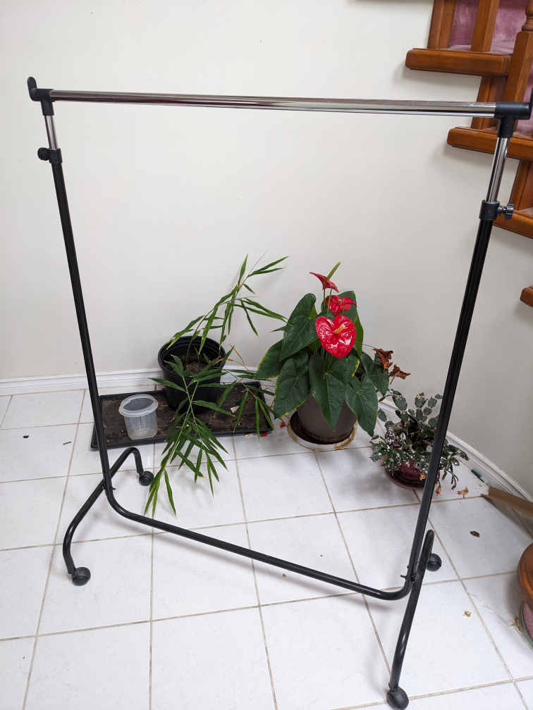 Extensible clothing rack thumbnail