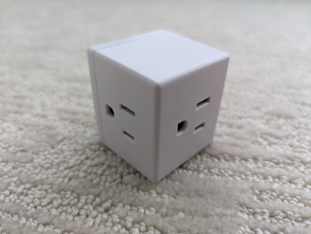 GE 3-outlet wall cube, 3-prong, grounded, UL Listed image indicator(2)